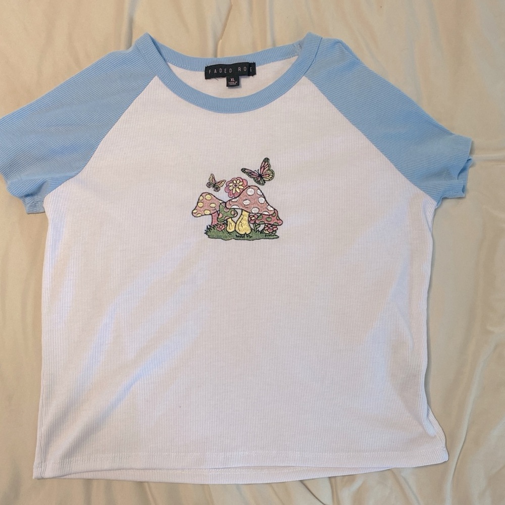 Cute white and blue mushroom Y2K baby tee 
Says XL but fits like a medium.